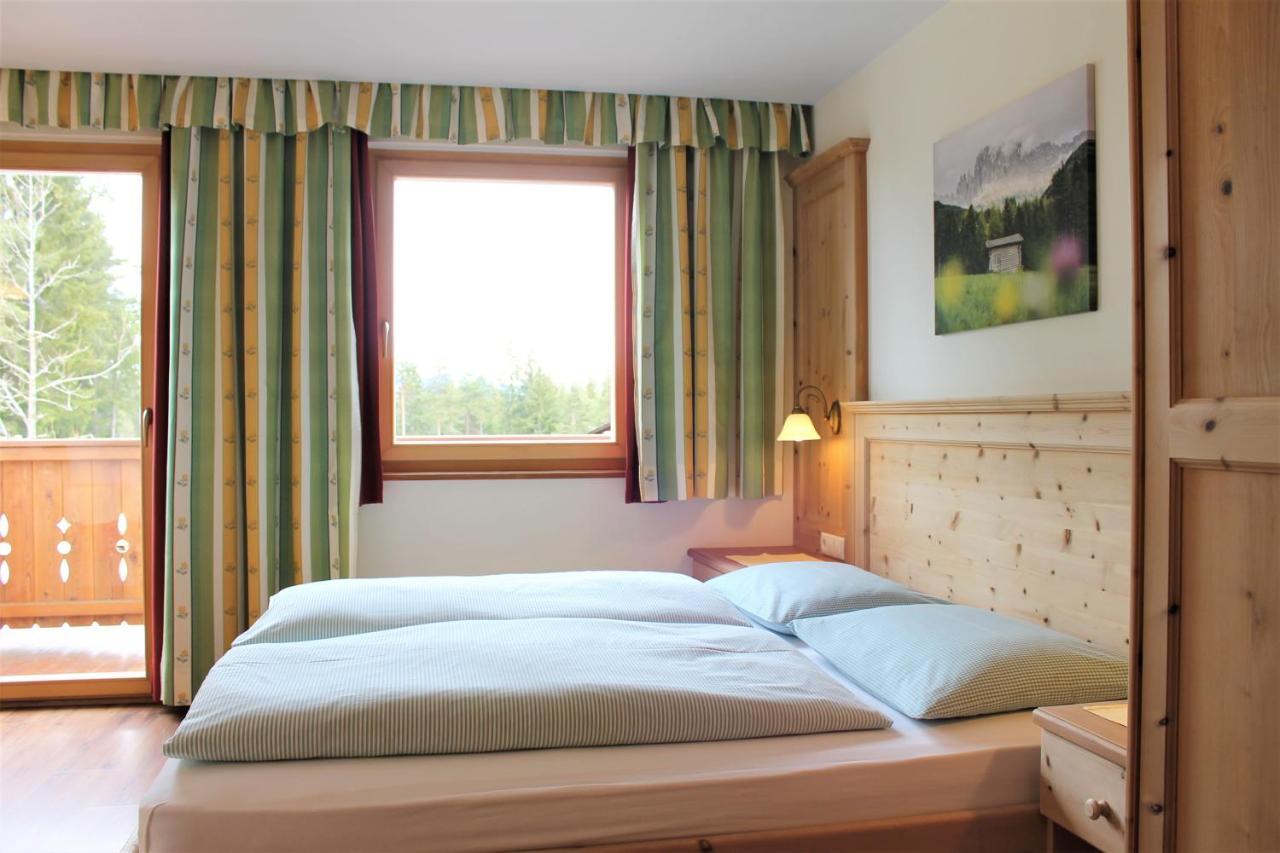 Hotel Landgasthof Laerchenwald Collepietra  Exteriör bild