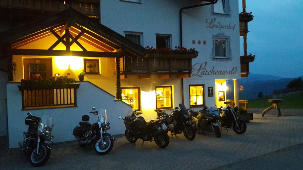 Hotel Landgasthof Laerchenwald Collepietra  Exteriör bild
